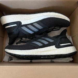 Adidas Ultraboost NWOT